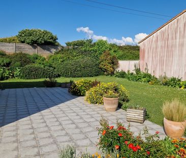 Maison à louer à Royan - 4 pièces, 3 chambres, proche des commodités - Photo 2