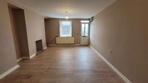 Alexandra Terrace, NP22 - Photo 1