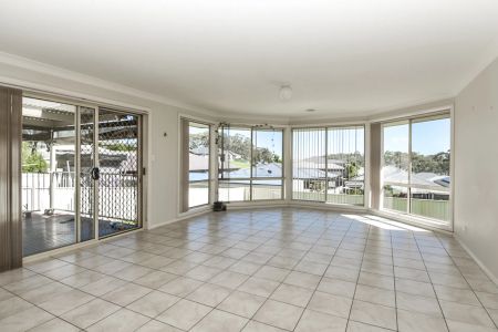 12 Hughes Street, Orange. - Photo 4