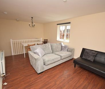 3 bedroom coach house to rent - Photo 4