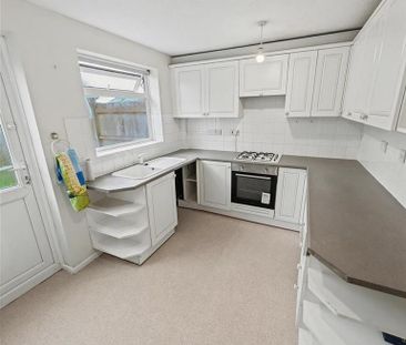 2 bedroom terraced house to rent - Photo 4