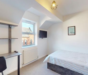 6 bedroom house to rent - Photo 2