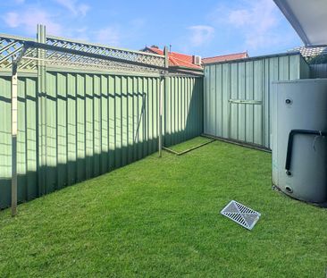 POSITION PERFECT! - Photo 3