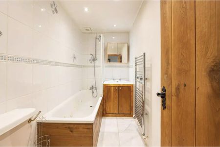 2 Bed Flat, St James London, SW1Y - Photo 5
