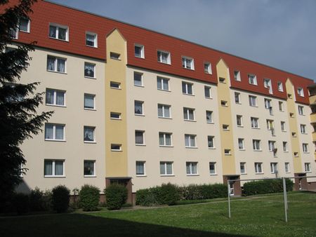 Gemütliche Wohnung mit Südbalkon und Blick in den grünen Innenhof - Photo 4