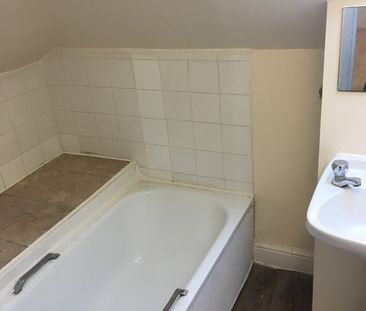 Studio Flat, Woodlands Road, IG1 - Photo 5