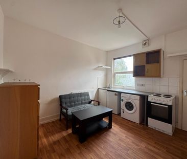 Studio Flat, Wakefield Road, N15 - Photo 2