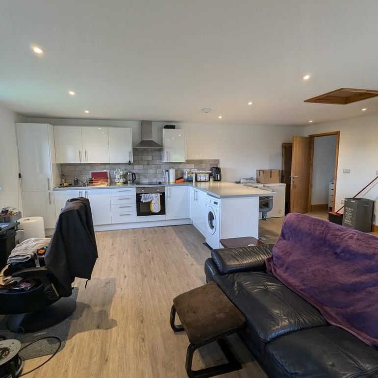 1 bedroom semi-detached bungalow to rent - Photo 1