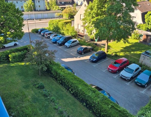 Frisch renovierte 2,5-Zimmer-Wohnung mit Balkon - Foto 1