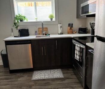 Lower bright 2 bedroom suite in Glenrosa - Photo 2