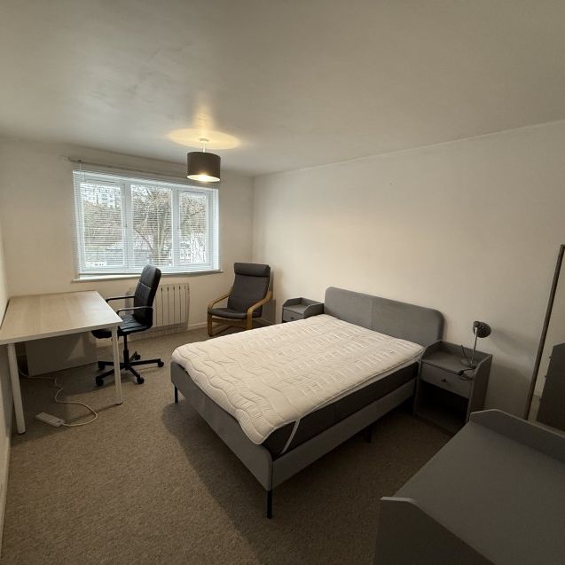 Quarry Hill, Falmouth - Photo 1