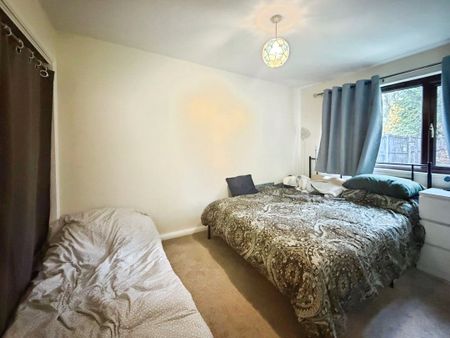 Greenham Walk, Woking, Surrey, GU21 3HB - Photo 3