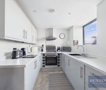 2 bedroom Flat To Let - Photo 5