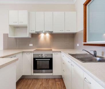 BATEAU BAY BEACH ..... 2-3 bedroom home - Photo 4