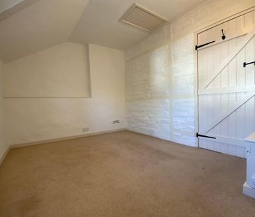 2 bedroom end of terrace house to rent - Photo 6