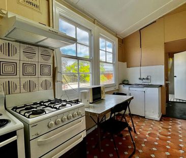 Conveniently located boarding house in the heart of Marrickville - Photo 4