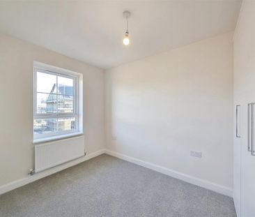 3 Bedroom House - Semi-Detached - Photo 1