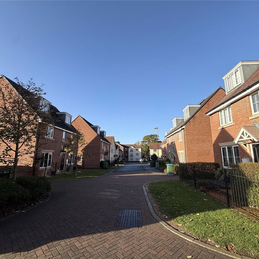 3 bedroom house to rent Prospect Road, SO19 - Photo 1