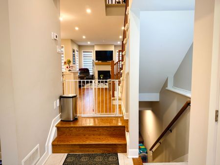 For Lease - 550 Borbridge Avenue, Blossom Park - Airport and Area, Ontario - Photo 2