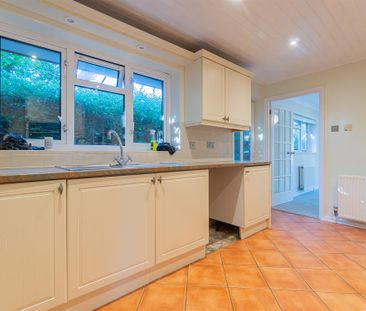 Exbury Road Blackfield Unfurnished - Photo 4