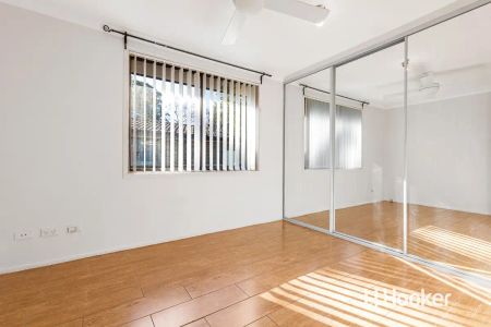 “Family Living in Kings Langley - 3 Bedrooms!” - Photo 5