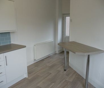 3 Bed End Terrace, Siddall Street, OL10 - Photo 5