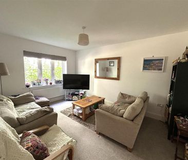 4 bedroom detached house to rent - Photo 1