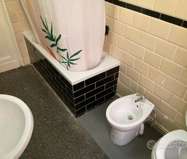Cavour stanza con bagno privato per ambosessi - Photo 5