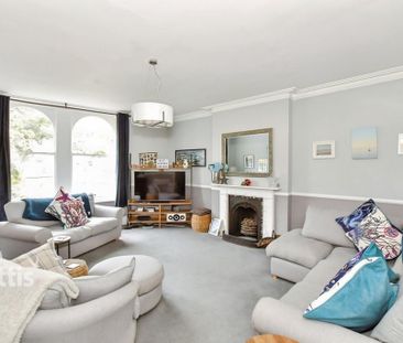 3 bedroom apartment to rent - Photo 2