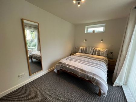 Clifton Drive North, Lytham St.Annes - Photo 3