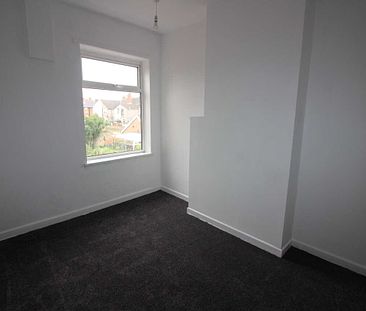2 bed End of Terrace House - Photo 2