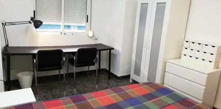 Calle Arquitecto Gasco, Valencia, Valencian Community 46022 - Photo 4