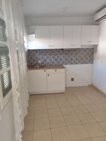 Studio/Γκαρσονιέρα για ενοικίαση Πλάκα (Ιστορικό Κέντρο) - Photo 2