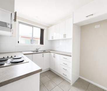 Charming 3-Bedroom Granny flat in Gorokan - Photo 4