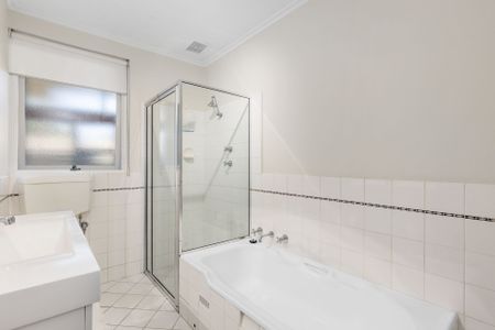 Unit 3/11 Adelphi Terrace, Glenelg North. - Photo 4