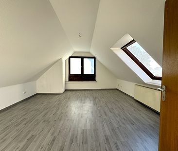 Großzügige 3-Zimmer-DG Wohnung in Stolzenau – 115 m², Dachterrasse ... - Photo 6