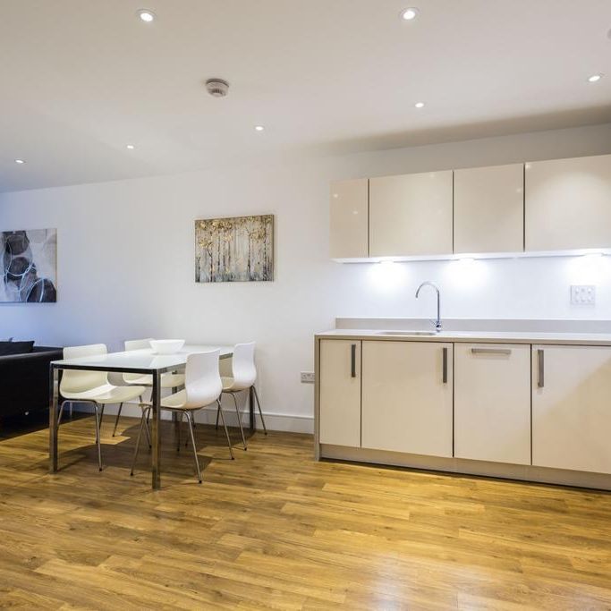 2 bedroom flat to rent - Photo 1