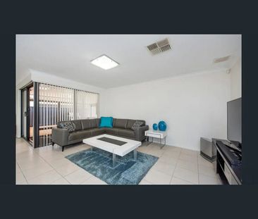 Stunning 4x2 Family Home - Photo 2