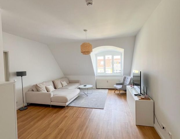 Möblierte Dachgeschosswohnung in Berlin-Schöneberg - Photo 1