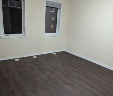For Lease - 18 Arnprior Road, Brampton, Ontario - Photo 3