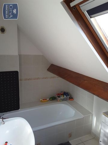 Location Maison 5 pièces 90m² LUYNES 37230 - Photo 2