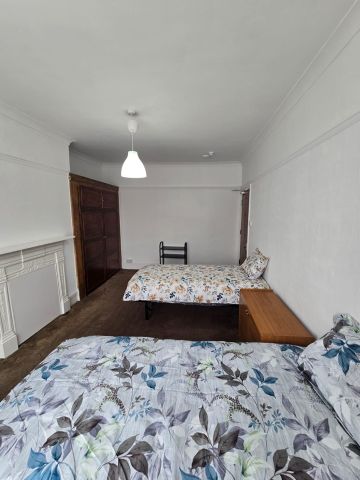 Room in a Shared House, Sidney Avenue, N13 - Photo 5