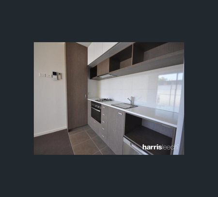 12/570 Glenferrie Road, Hawthorn, Vic 3122 - Photo 3