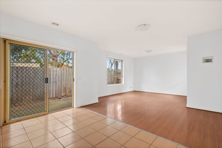 3 Bedroom Spacious Home! - Photo 4