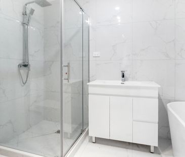 Four bedroom home in Manukau! - Photo 4