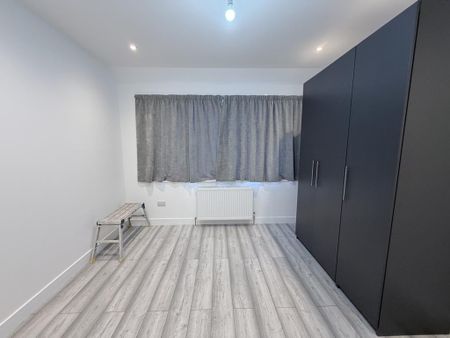 3 bedroom maisonette to rent - Photo 3