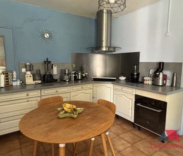 Location Maison 6 pièces 194m² LAMBESC 13410 - Photo 4