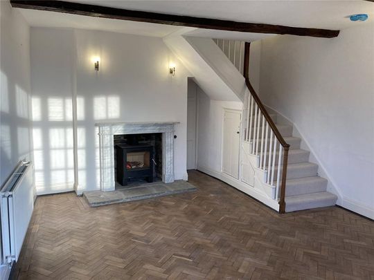 6 bedroom detached house to rent - Photo 1