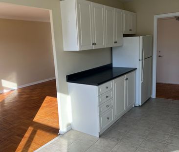 For Lease - 660 Eglinton Avenue Unit# 306, Toronto, Ontario - Photo 5