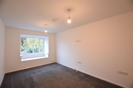 Shipley Court, Gateshead, NE8 - Photo 2